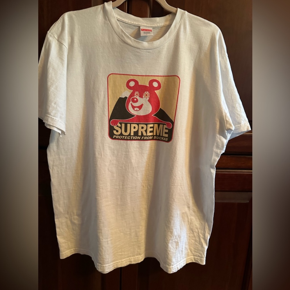 Supreme tee shirt